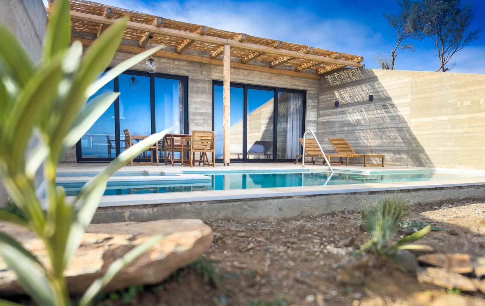 Sea View With Private Swimming Pool